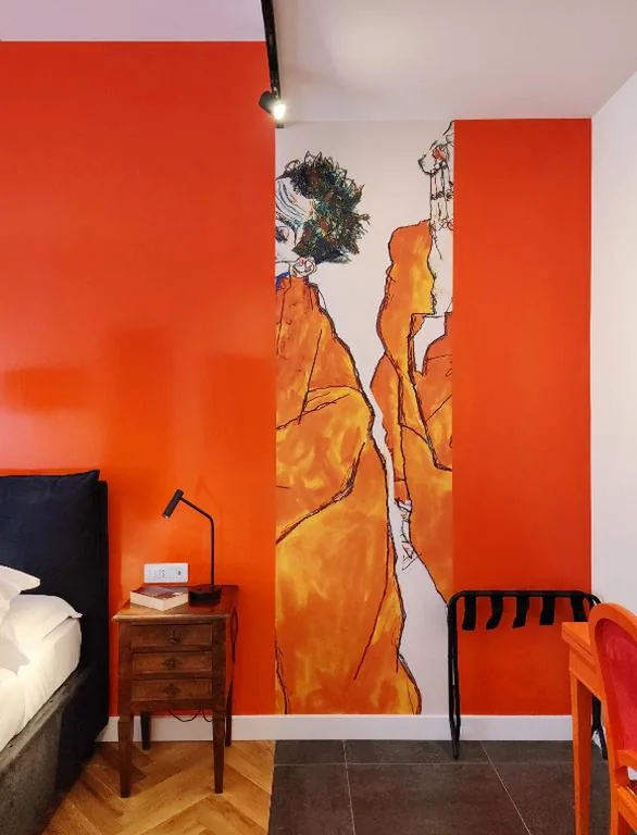 Prisma Rooms