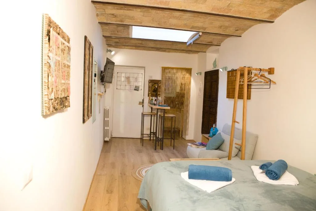Private Modern Studio Paolina City Center