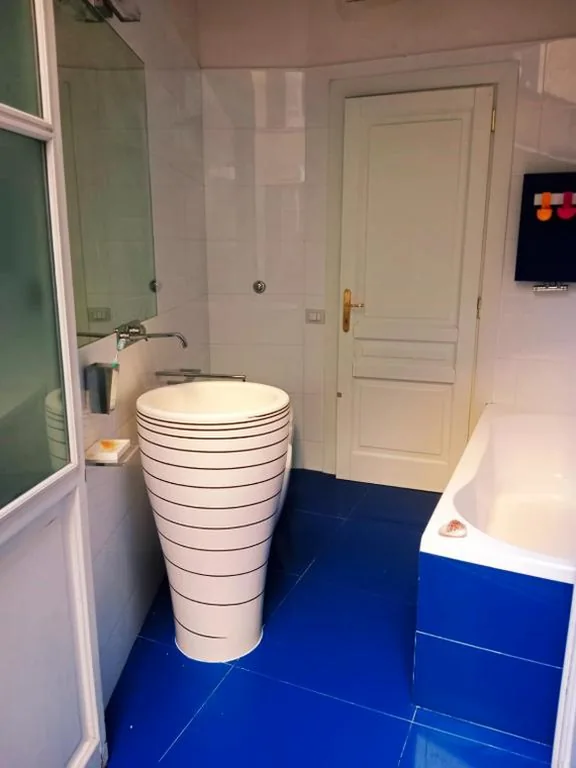 Private room by an Italian family – A unique experience close to Colosseum, the Roman Forum and Basilica Saint Mary Major — foto 8