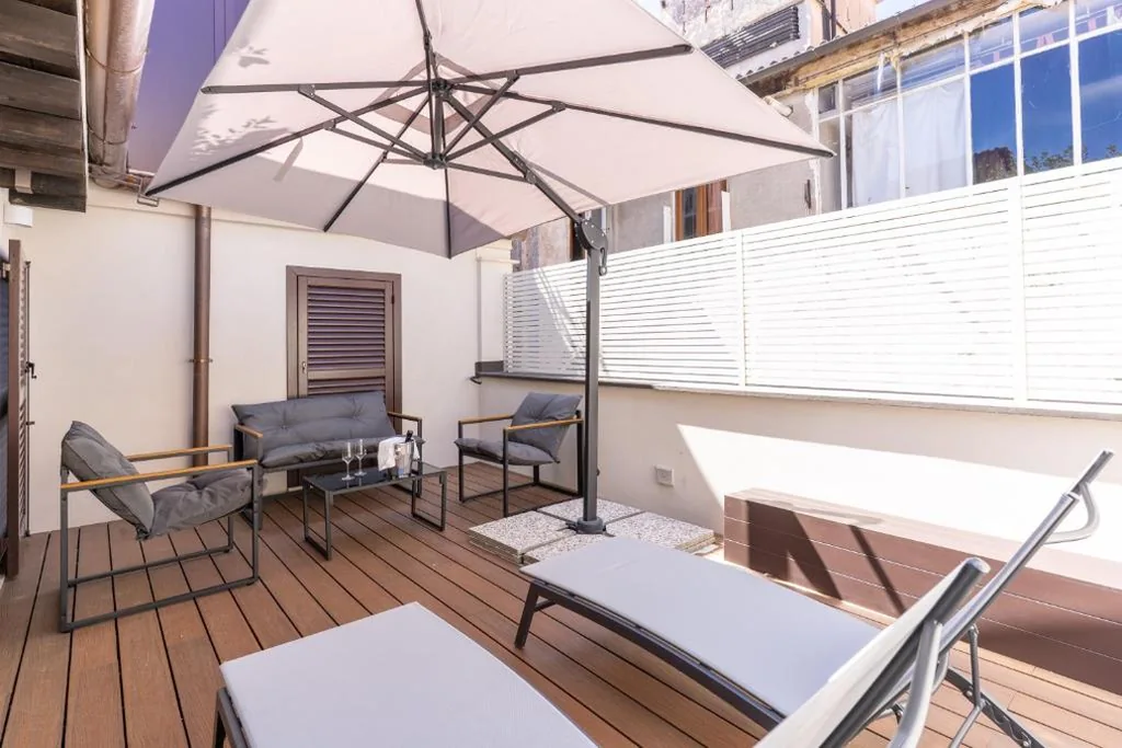 Quadruple Room with Private Terrace 5th Floor — AGH Pantheon