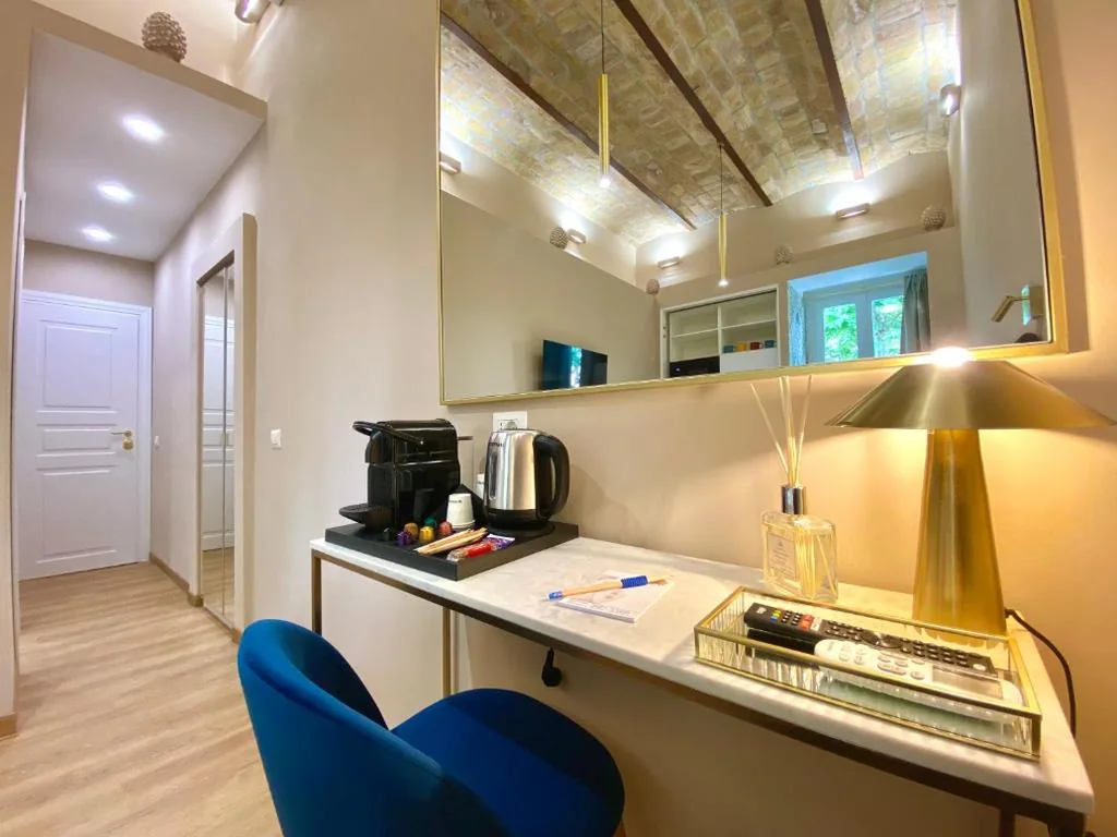 Queen of Rome Luxury Rooms — foto 4