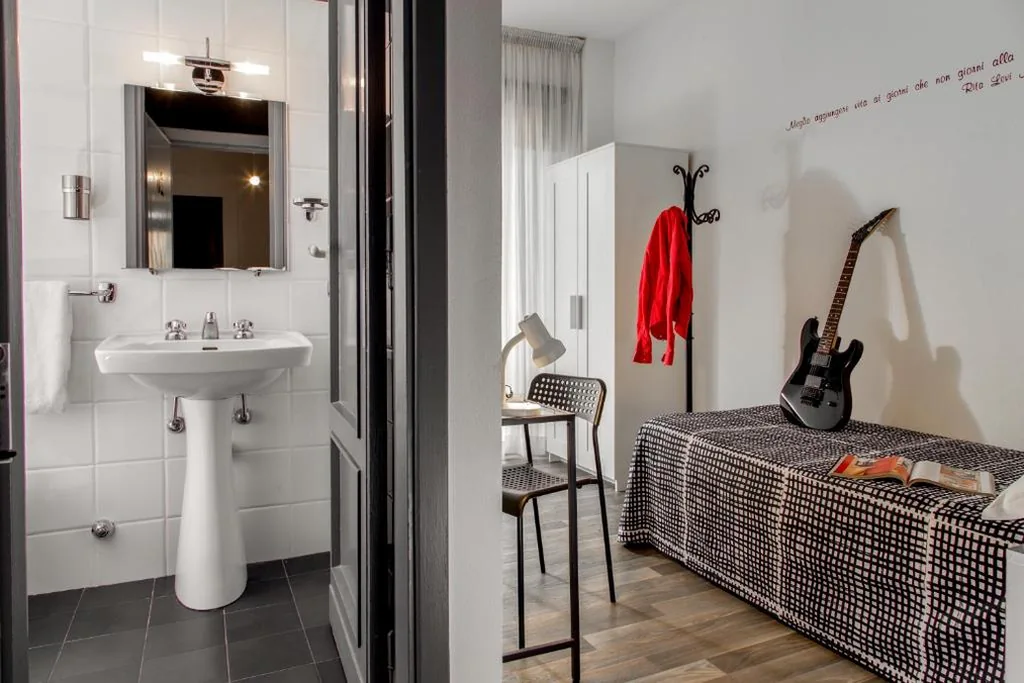 Radio Hotel