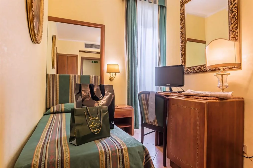Raeli Hotel Noto — foto 5