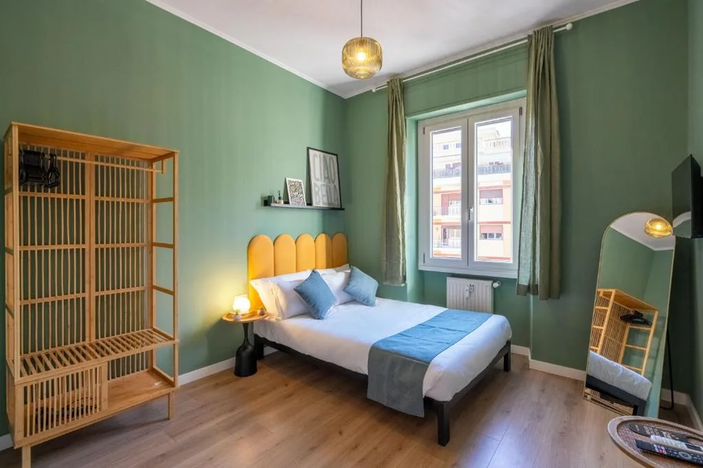 ReRent Rooms – 169 Medaglie d’Oro Guesthouse