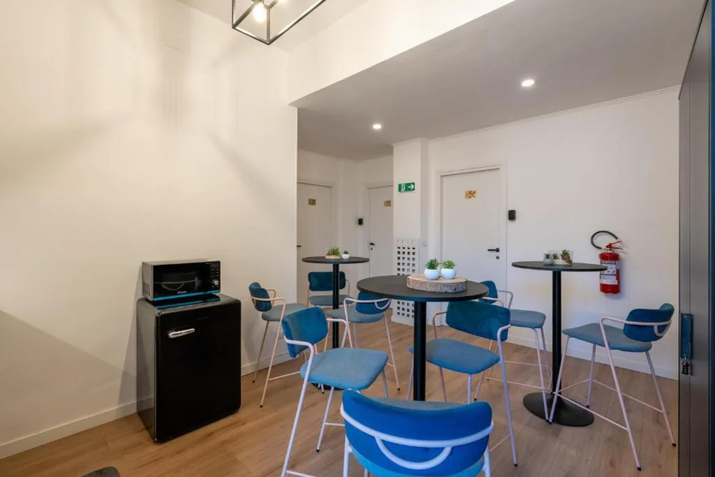 ReRent Rooms – 169 Medaglie d’Oro Guesthouse — foto 8