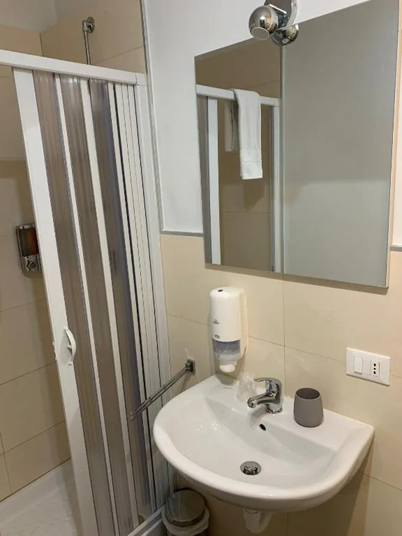 Residenza Lisy Rooms Affittacamere — foto 8