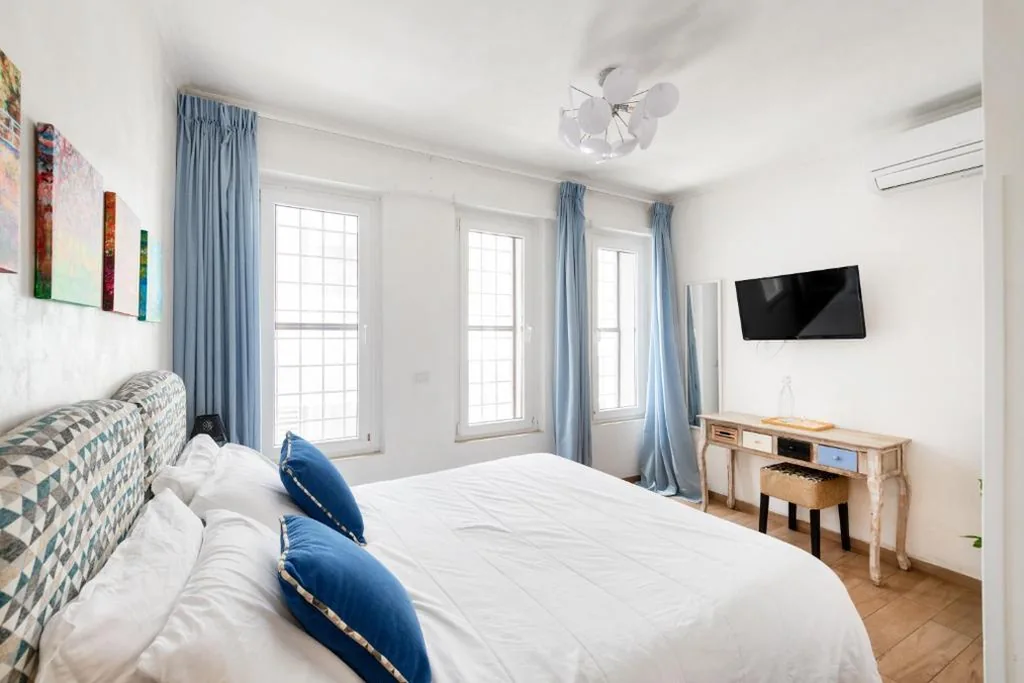 Retro Guest House
