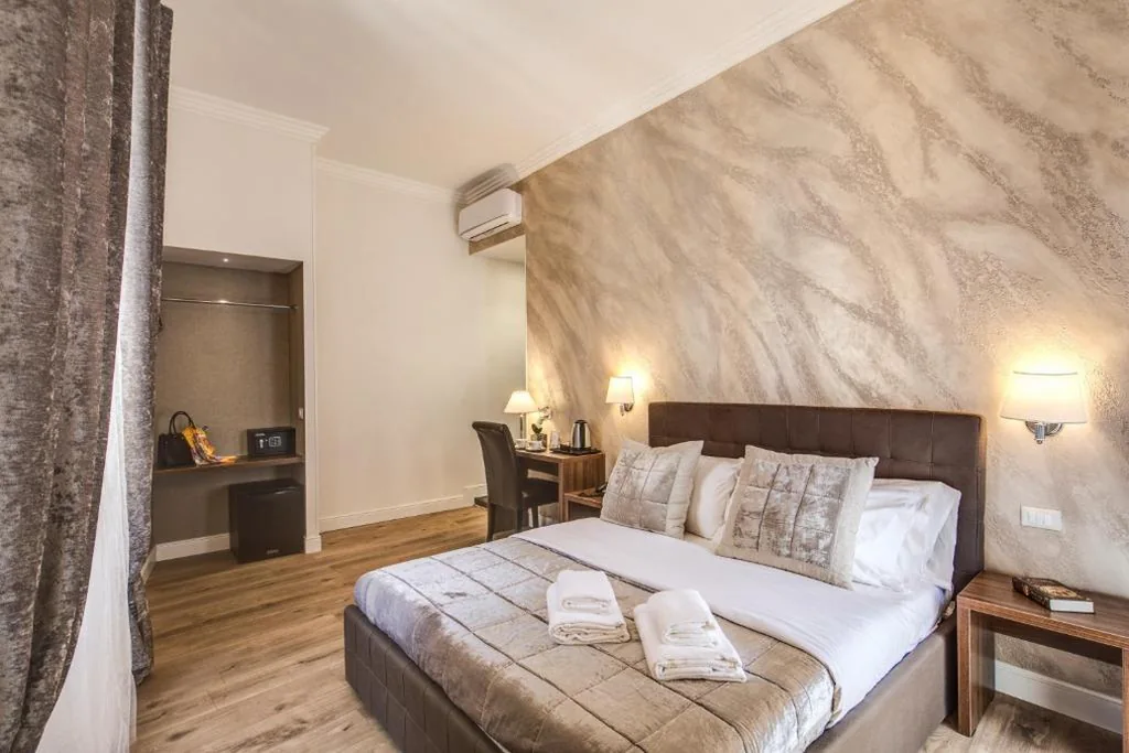River Luxury Suites