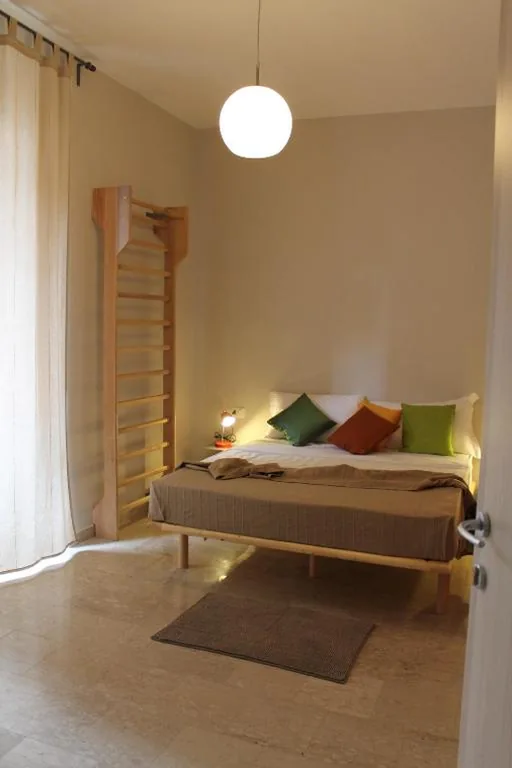 Roma Art Rooms