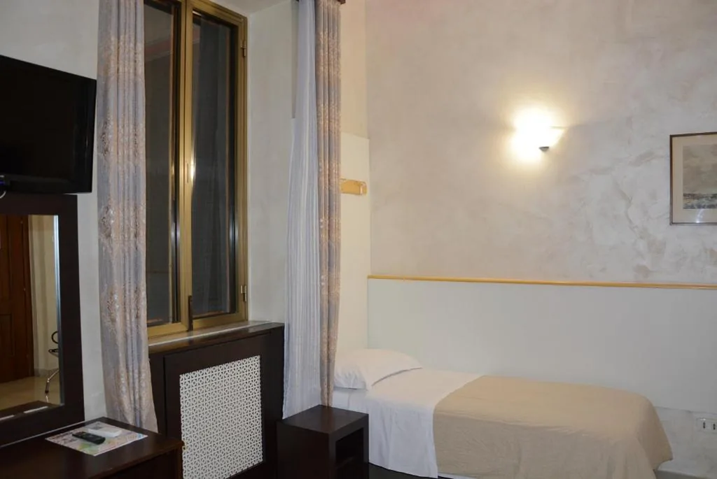 Roma Carina — foto 4