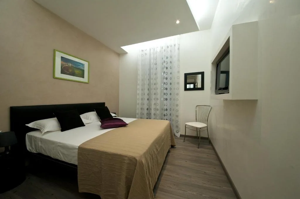 Roma Naif Rooms — foto 6