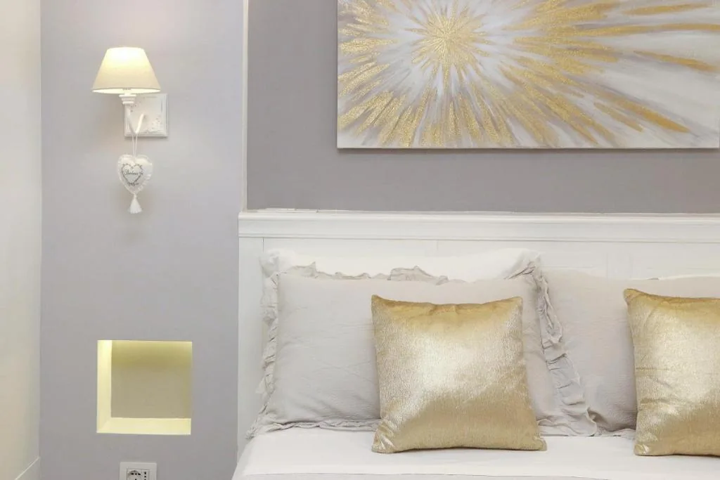 Roman Holiday Suites
