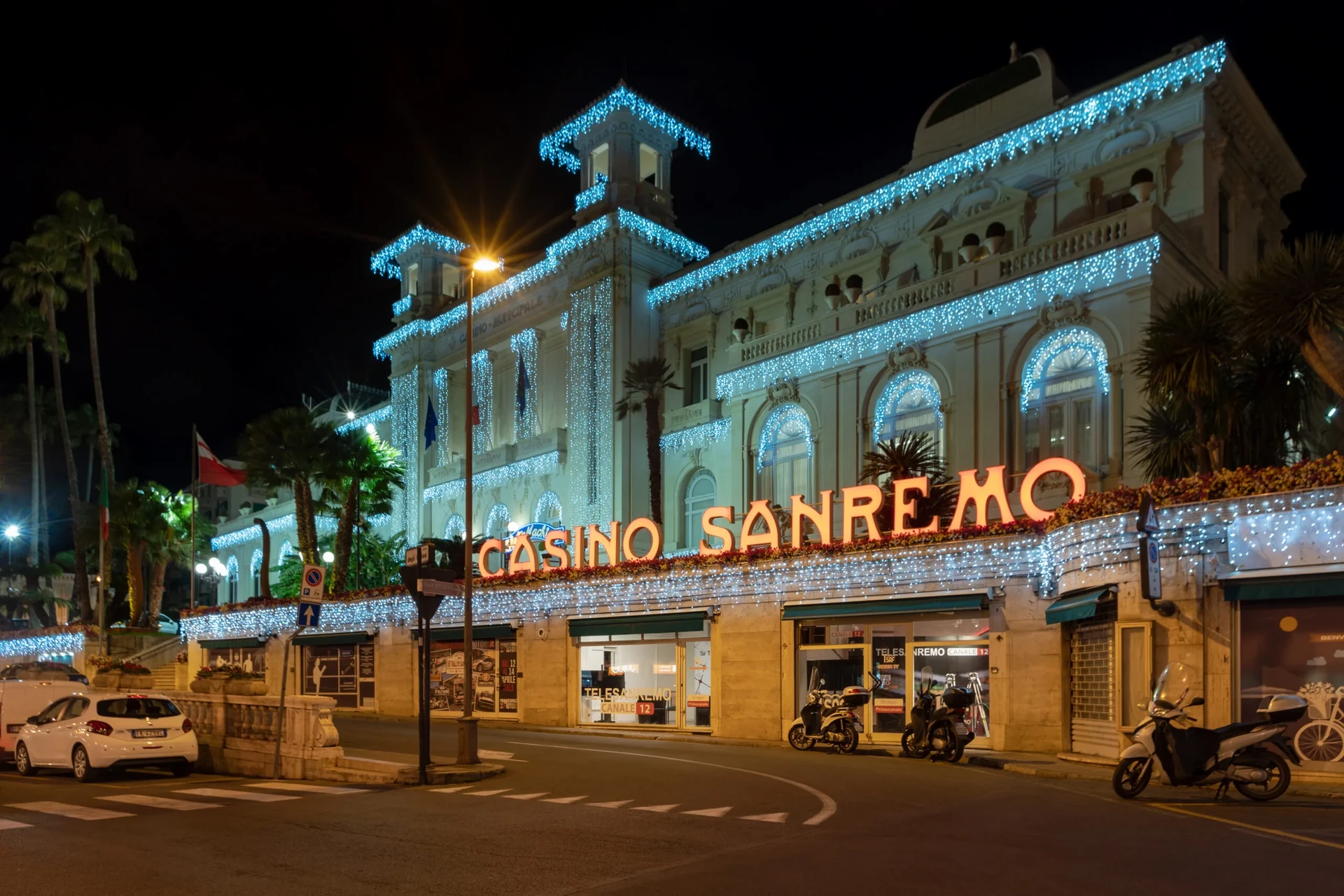 Il Casinò di Sanremo e il lungomare delle palme