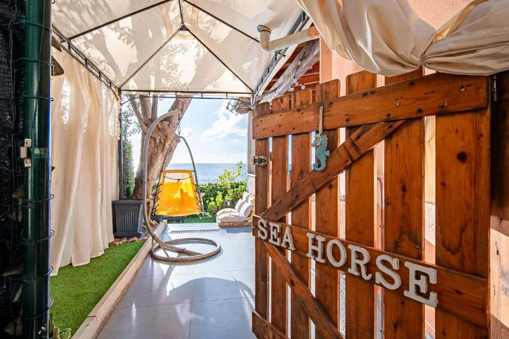 SEAHORSEROOM – Frontemare con Idromassaggio — foto 8