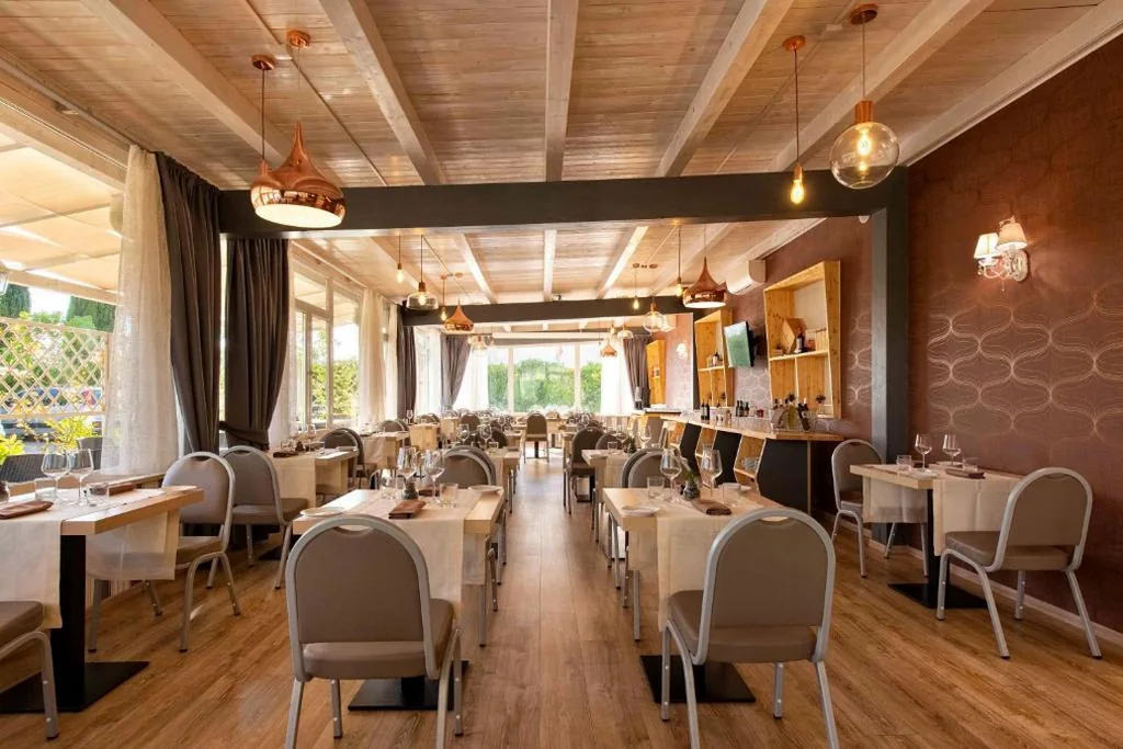 Simon Hotel
