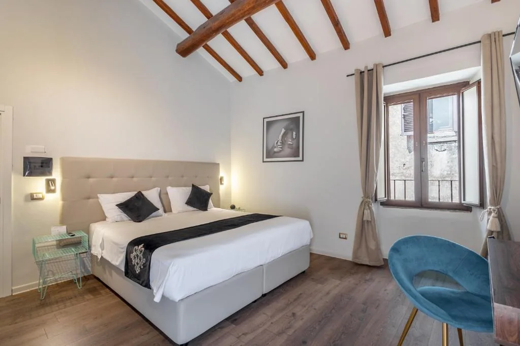 SOHO Piaggiarelle by Dasso – Guest House