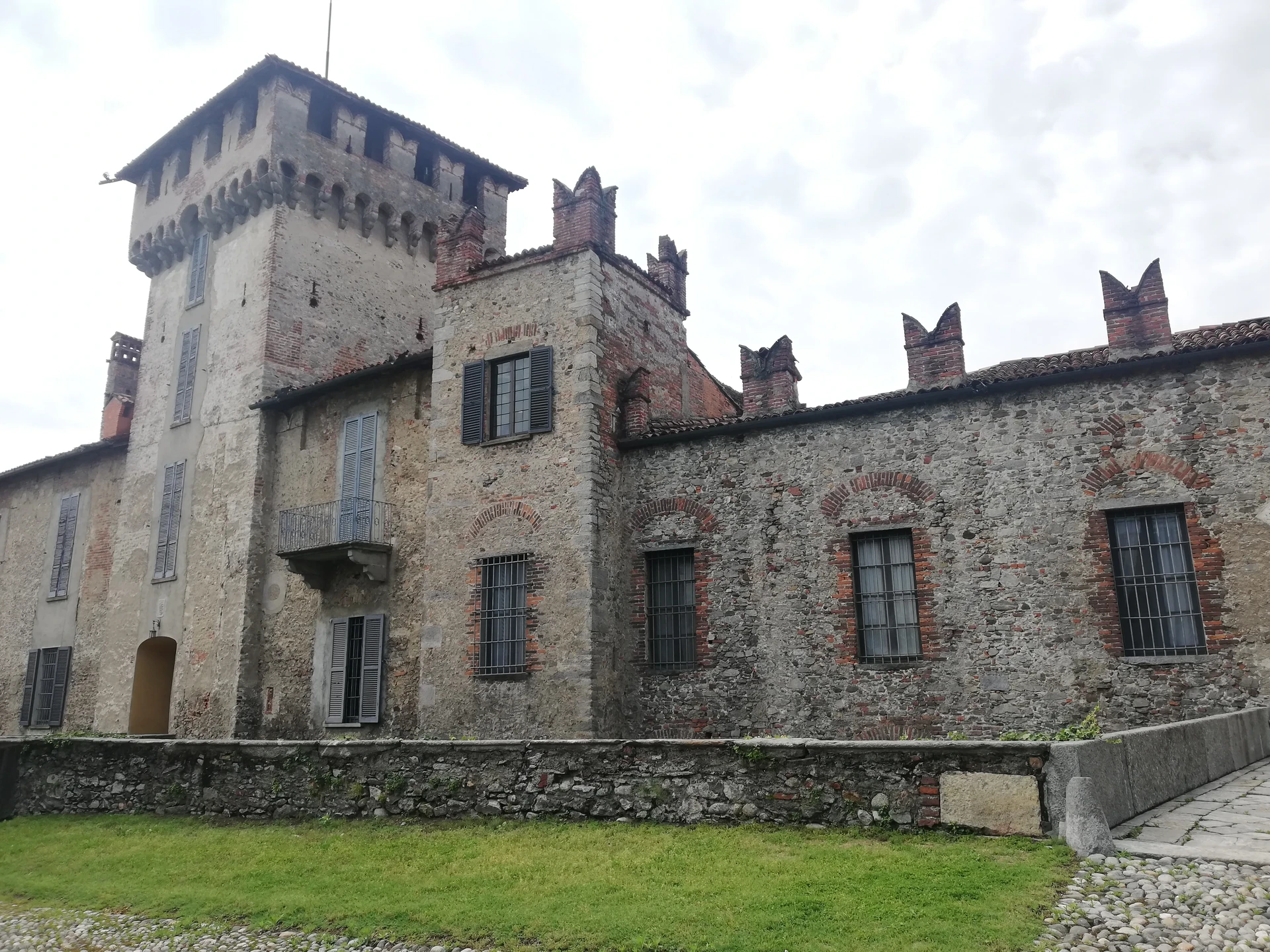 Il Castello Visconti di San Vitaliano a Somma Lombardo