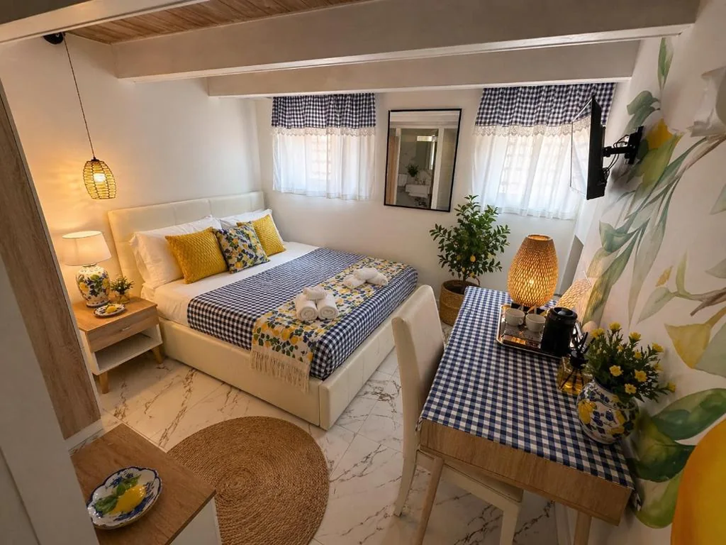 Spagna Lemon Suites