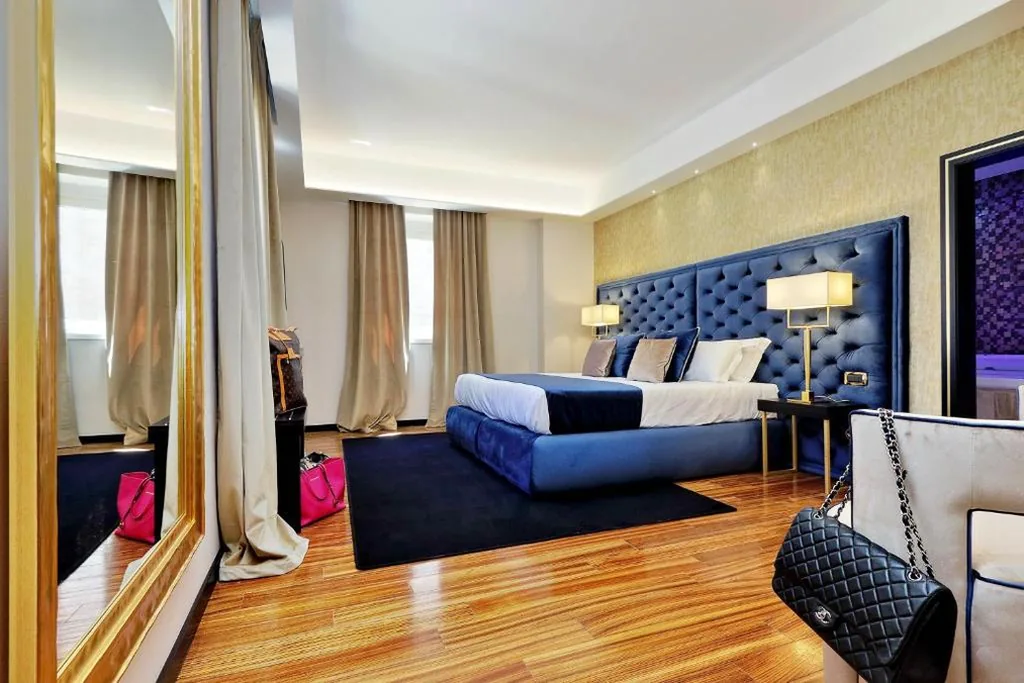 Spanish Diamond Luxury Suites & Jacuzzi — foto 7
