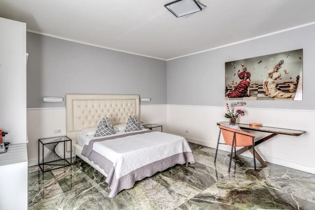 Spanish Step Dream Suites