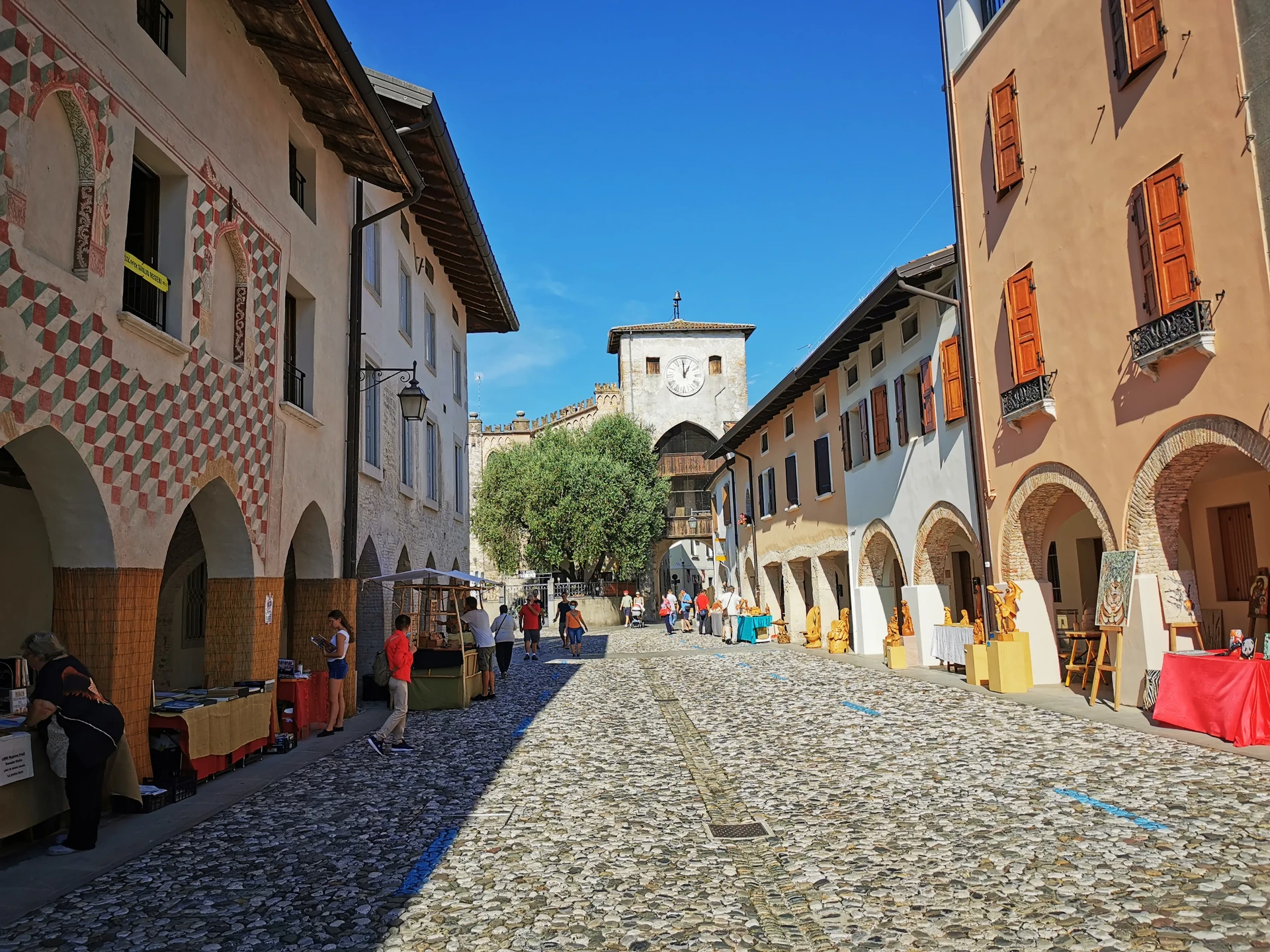 Il borgo di Spilimbergo, città del mosaico nel Friuli occidentale