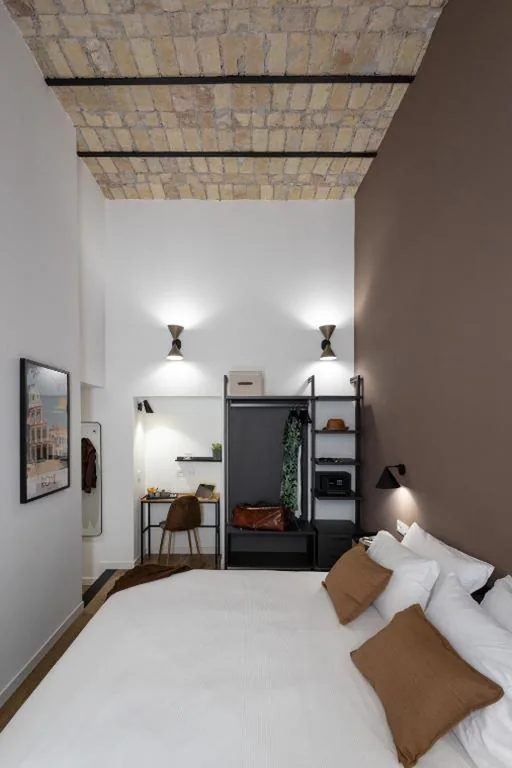 Style & Stone Guest House