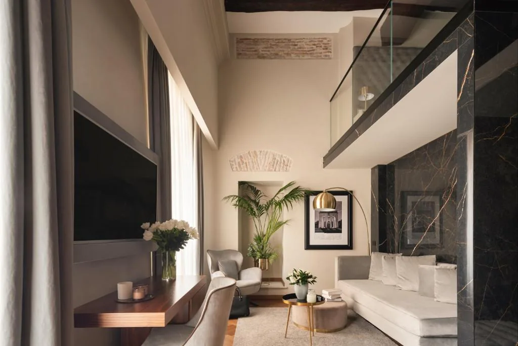 Ariosto Suite with Pantheon View — Antico Albergo del Sole al Pantheon