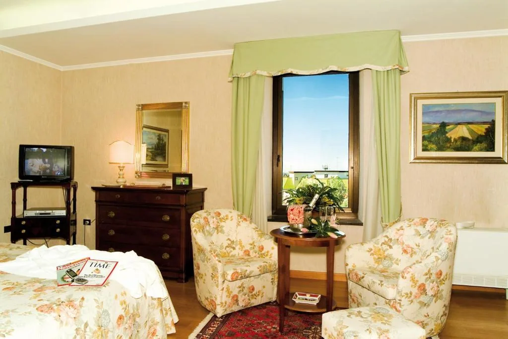 Suite — Balletti Palace Hotel
