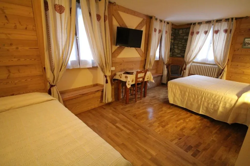 Classic Suite — Maison Laurent