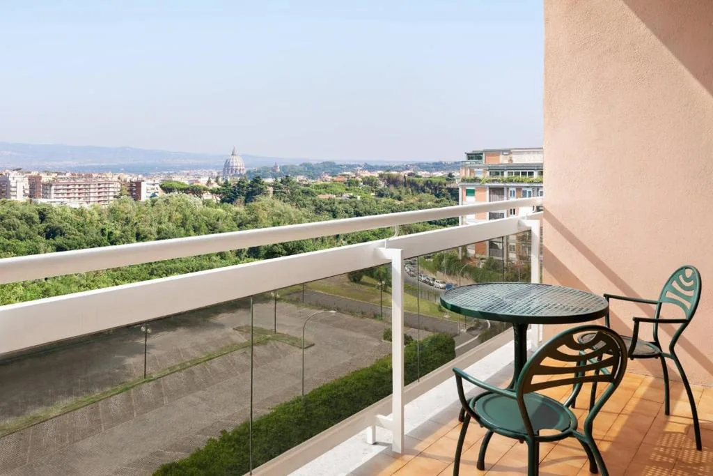 Suite con 2 Camere da Letto, 1 Letto King-Size, Divano-Letto e Vista Cupola San Pietro — Courtyard by Marriott Rome Central Park