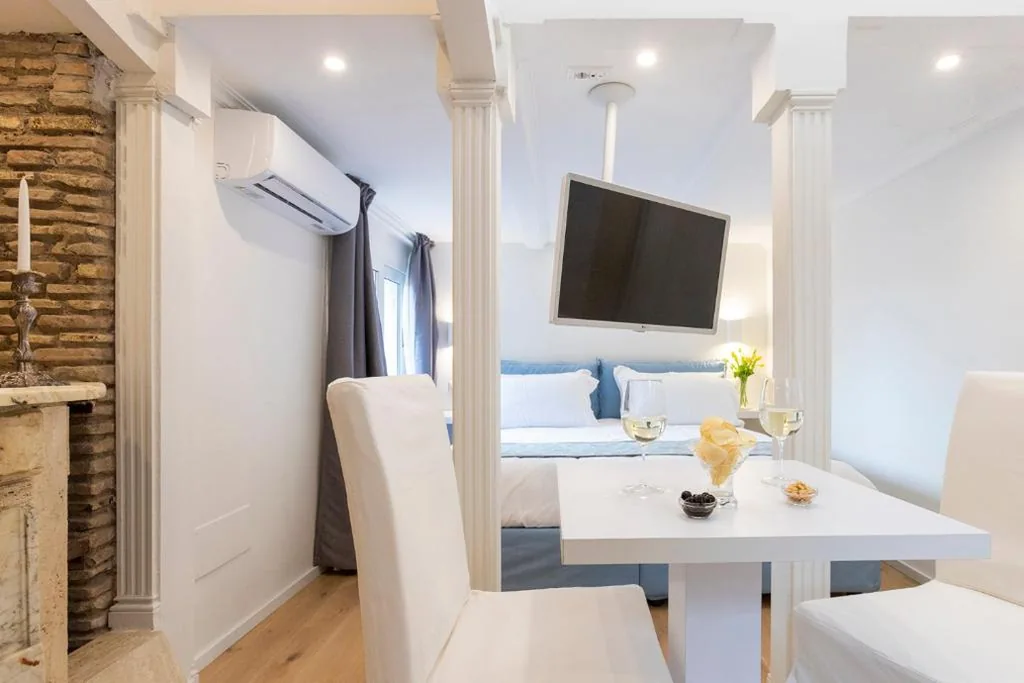 Suite con 2 Camere da Letto - Mansarda — Pantheonview – Luxury Suites