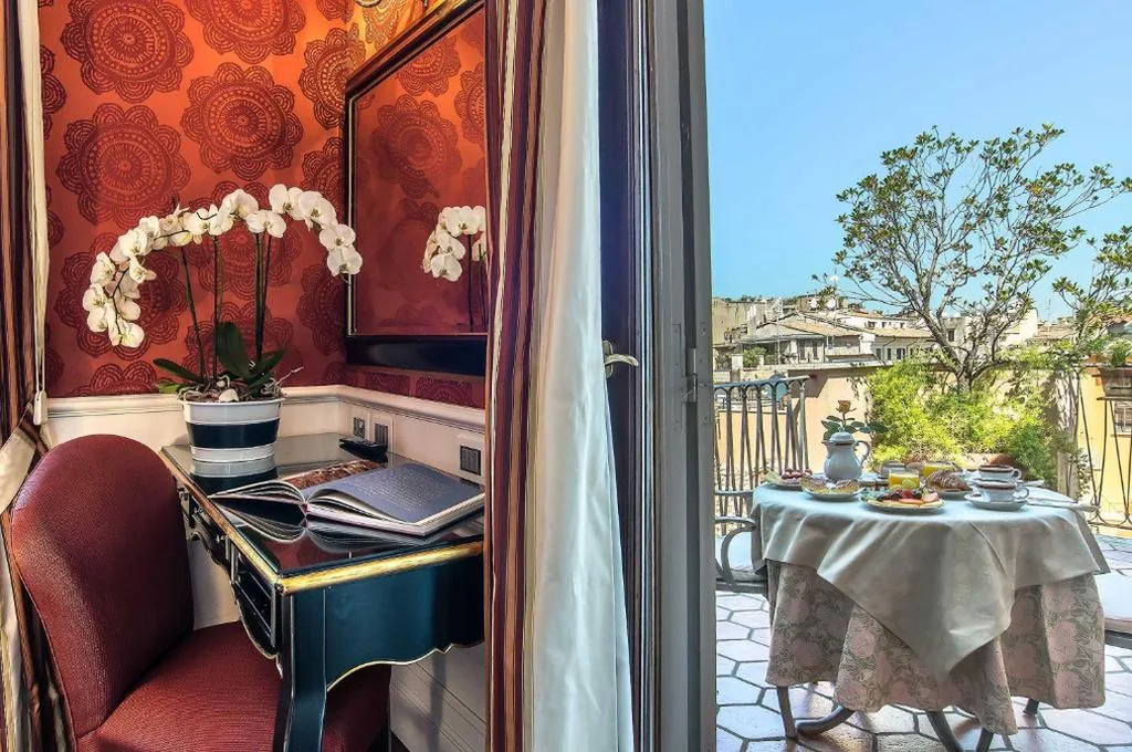 Suite con Balcone — Albergo del Senato