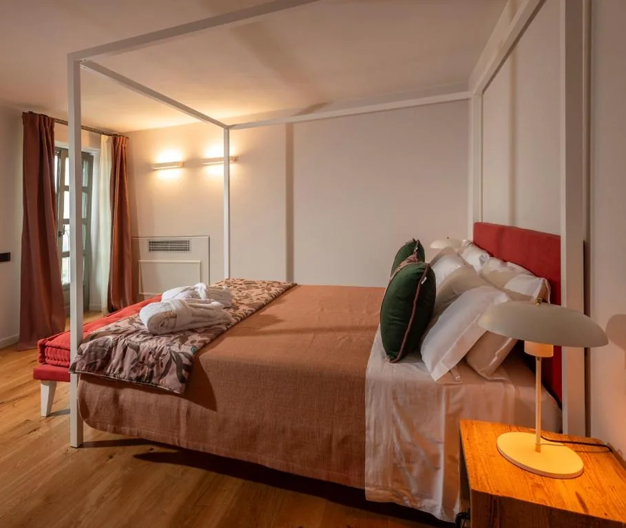 Suite con Balcone — Antica Dimora Dosio