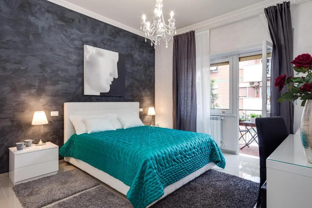 Suite with Balcony — Dreamsrome Suites