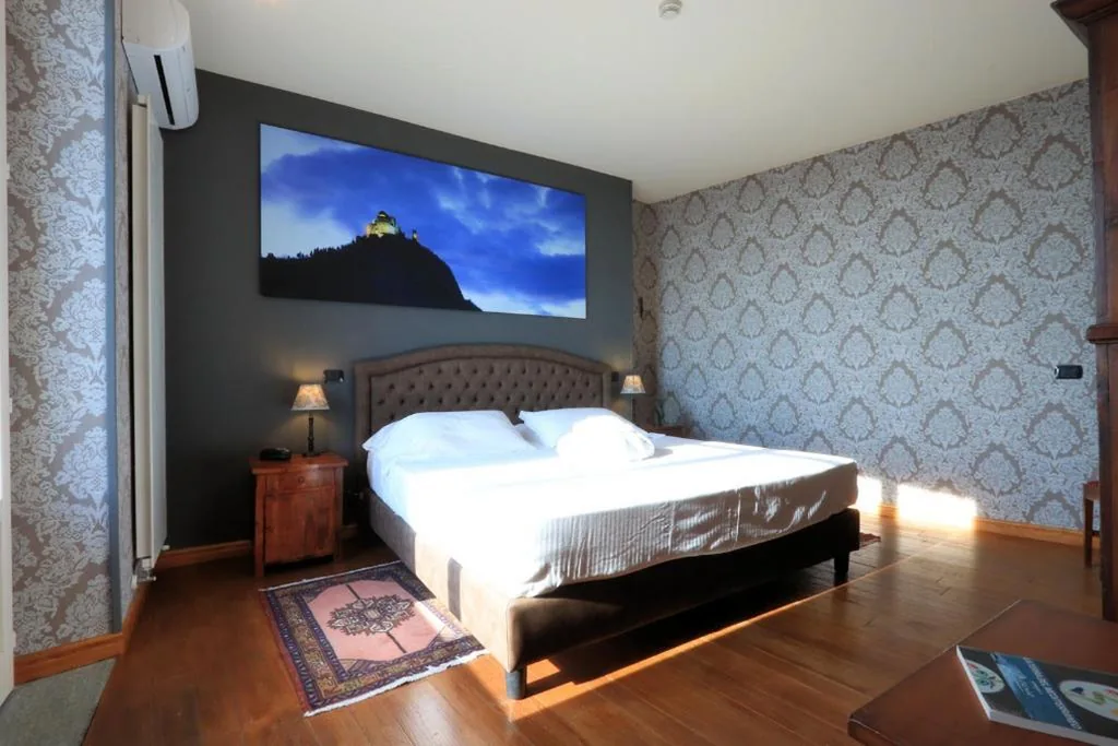 Suite with Balcony — Felicin – Palazzo Boeri Panoramic Suites