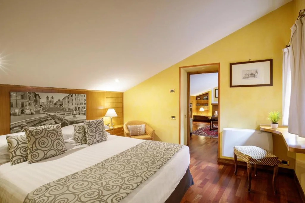 Suite with Balcony — Hotel Della Torre Argentina