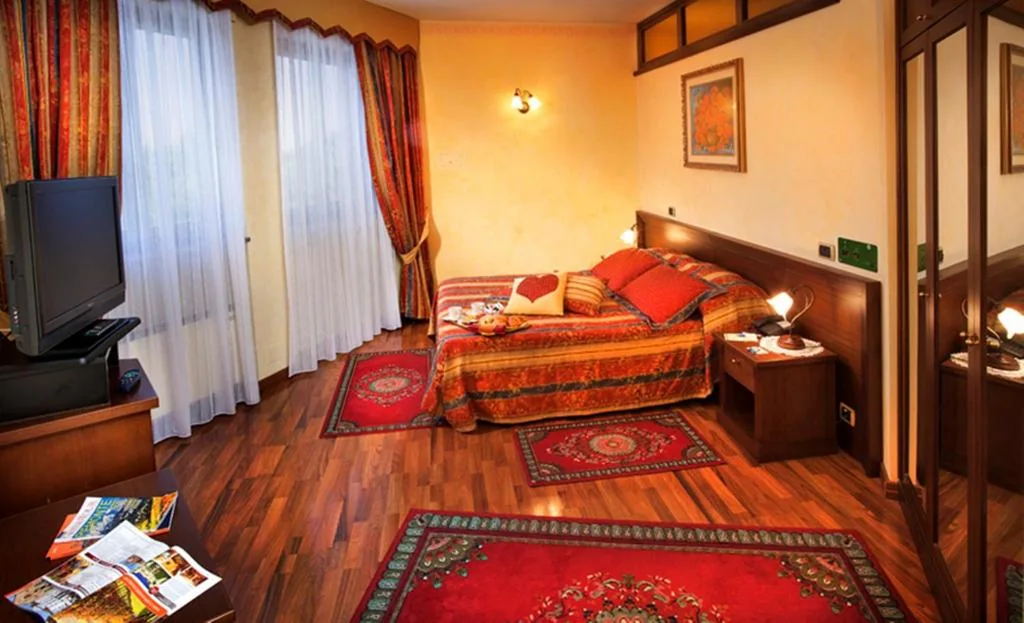Suite with Balcony — Hotel La Ruota