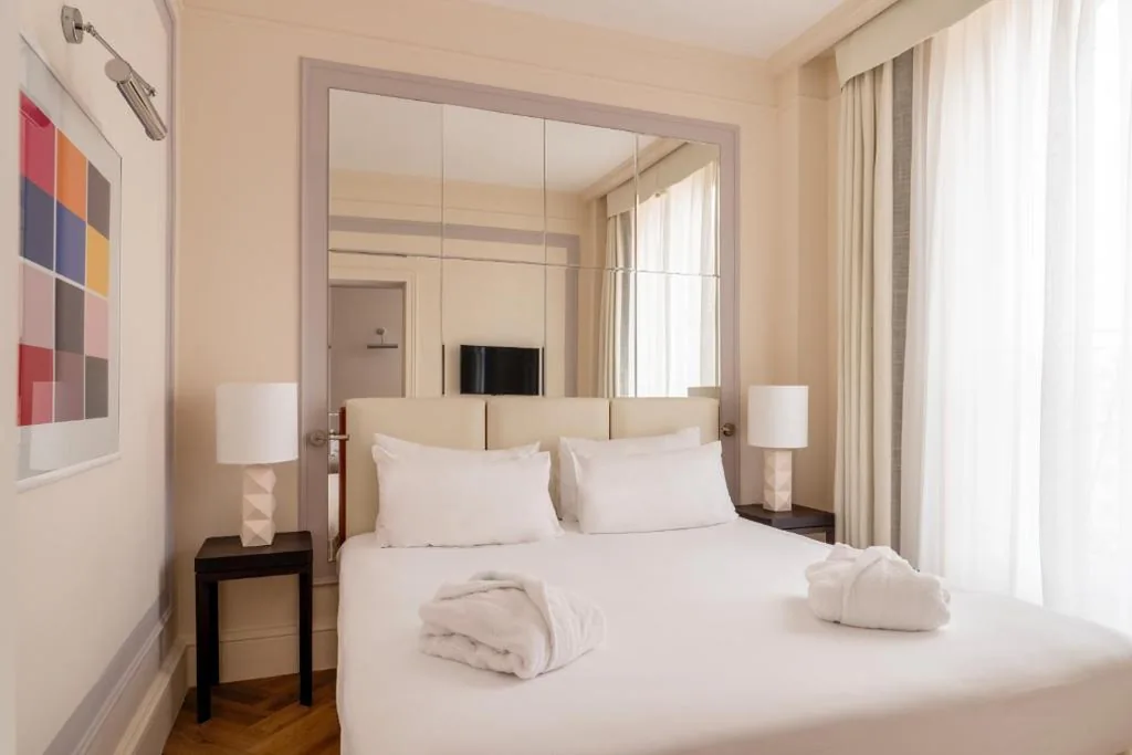 Suite with Sofa Bed — Trastevere Roma UNA Esperienze