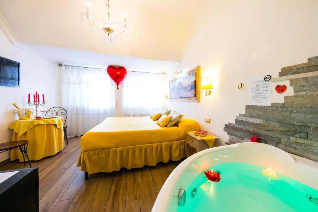 Suite con Vasca Idromassaggio (2 Adulti) — Suites Roma Tiburtina Economy