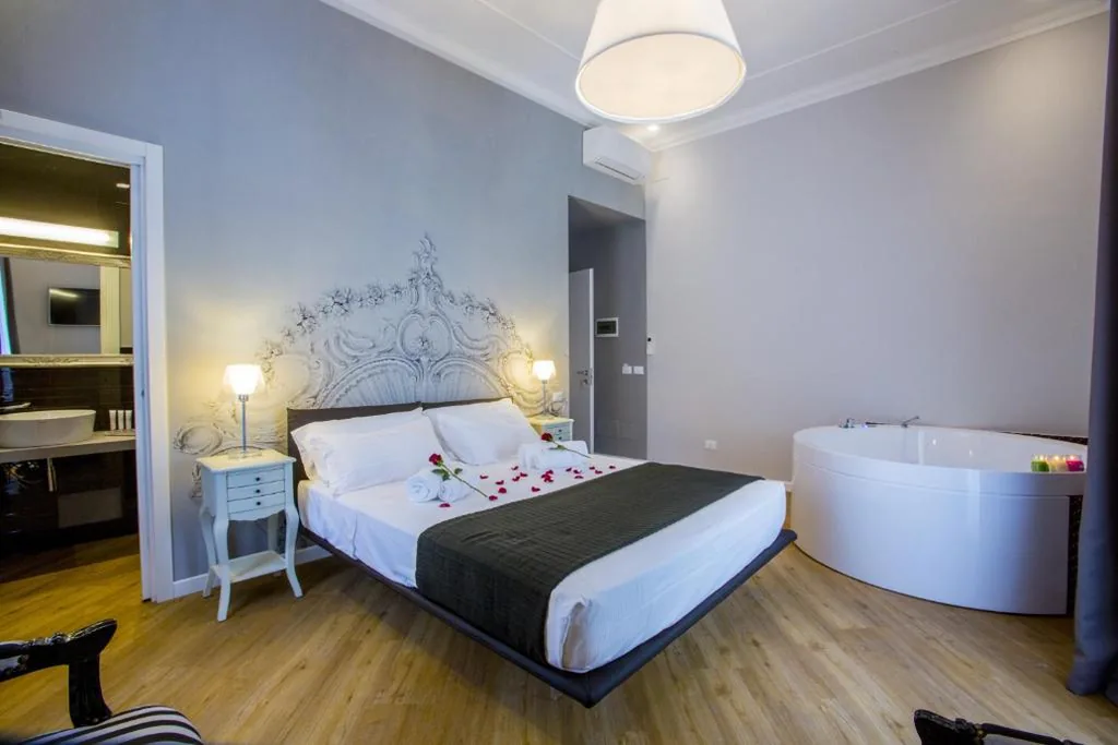 Suite con Vasca Idromassaggio — Ara Suite