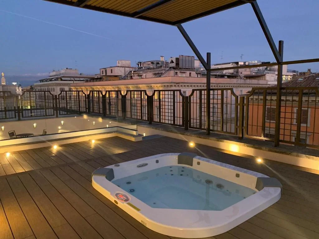 Suite con Vasca Idromassaggio — Hotel Genova