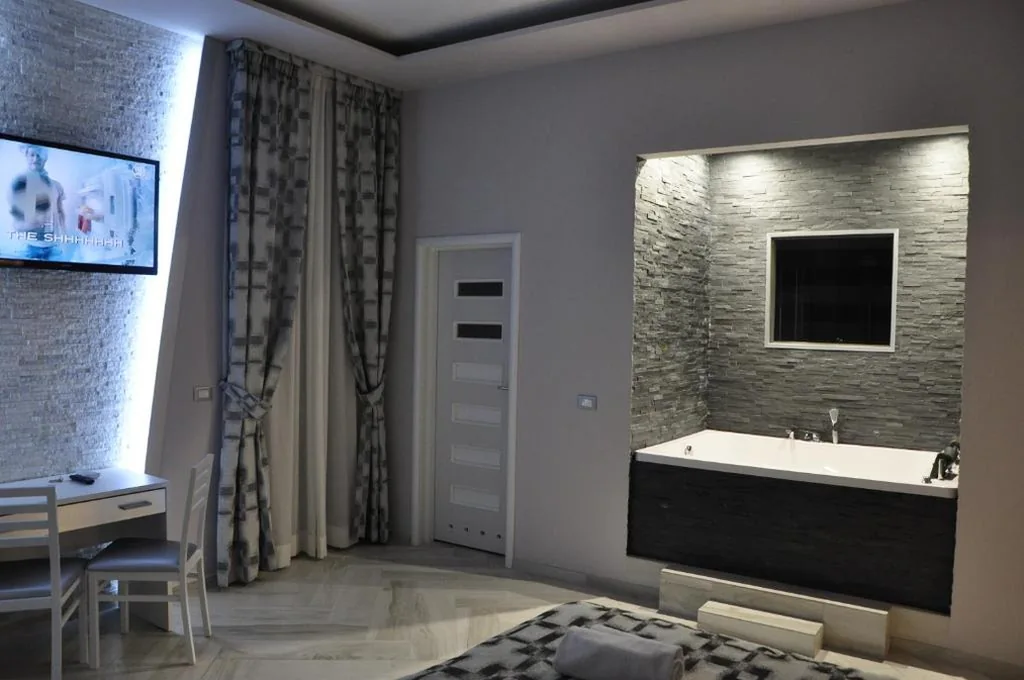 Suite con Vasca Idromassaggio — Il Corso Suite