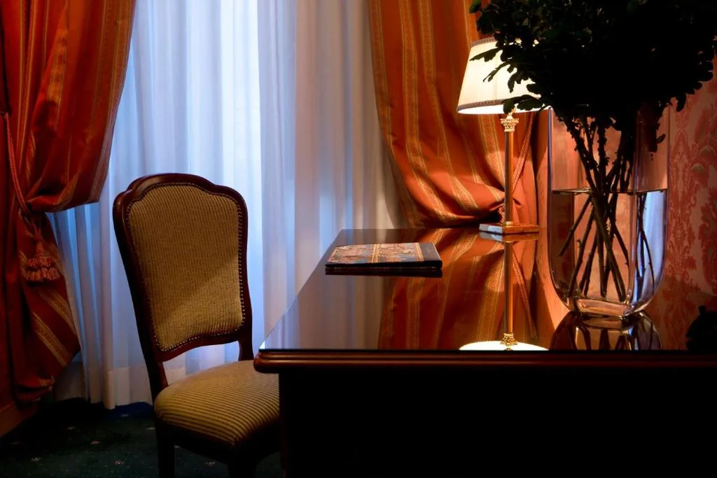 Suite with Whirlpool Tub — Marcella Royal Hotel – Rooftop Garden