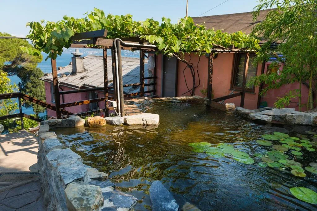 Suite with Hot Tub — Stella Maris Resort