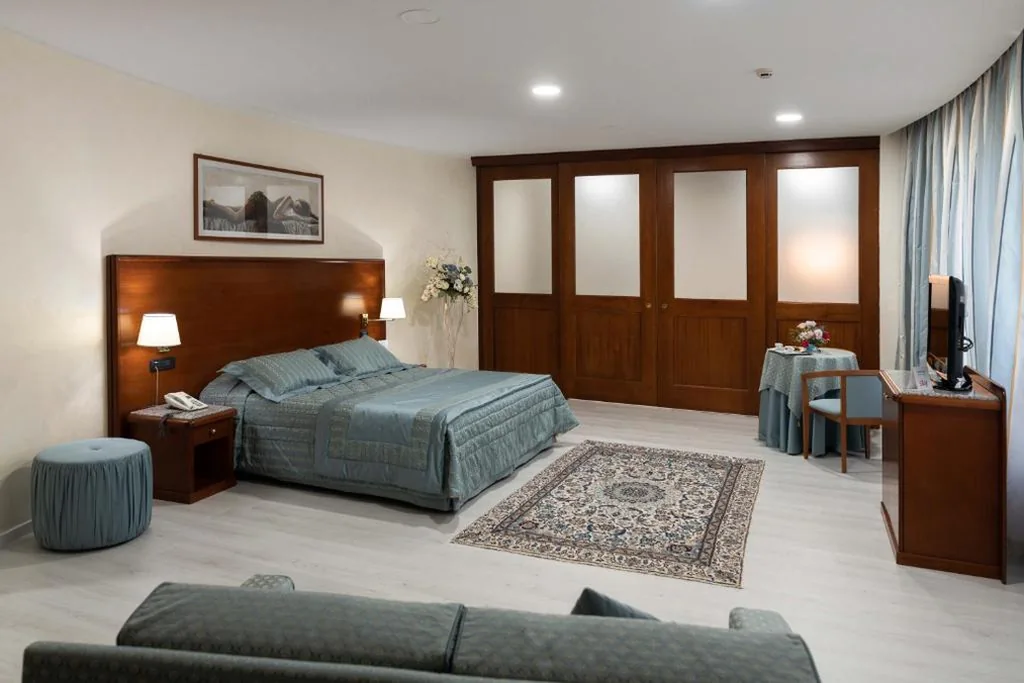 Suite con Vista Giardino — Edra Palace Hotel & Ristorante