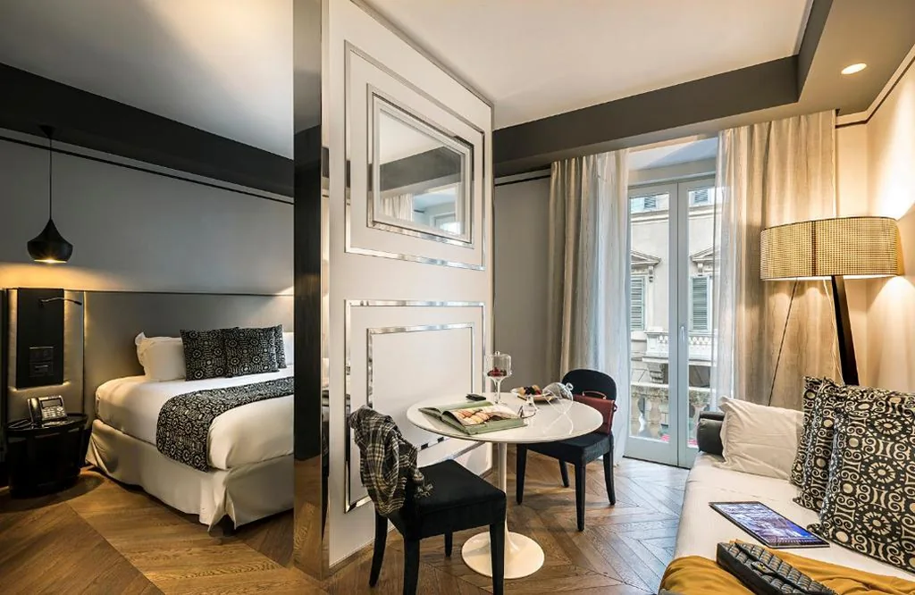Suite — Corso 281 Luxury Suites