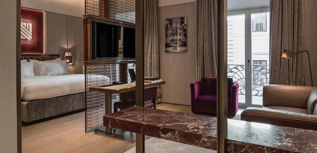 Suite Deluxe 5 — Fendi Private Suites – Small Luxury Hotels of the World