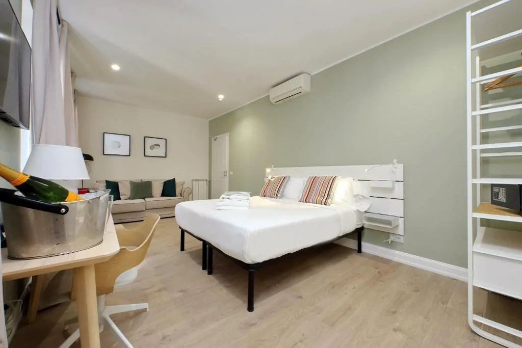 Deluxe Suite — Casa Santa Sofia