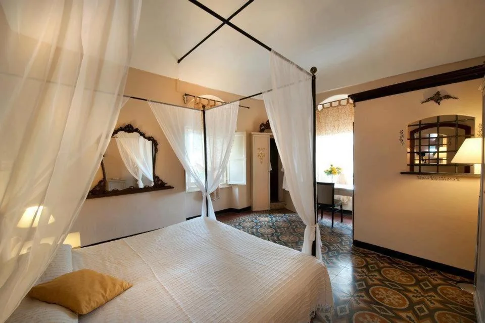 Deluxe Suite with Private Spa — Stella Maris Resort