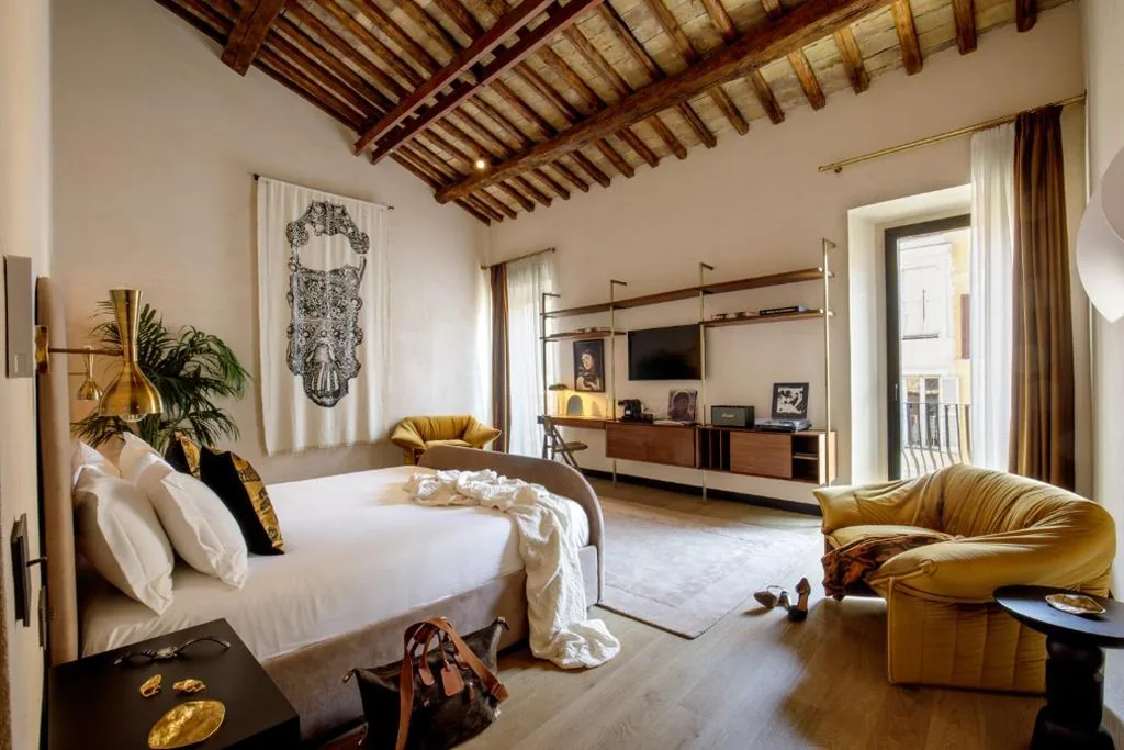 Suite Deluxe — Daplace – Palazzo Serpe Suites near Colosseum